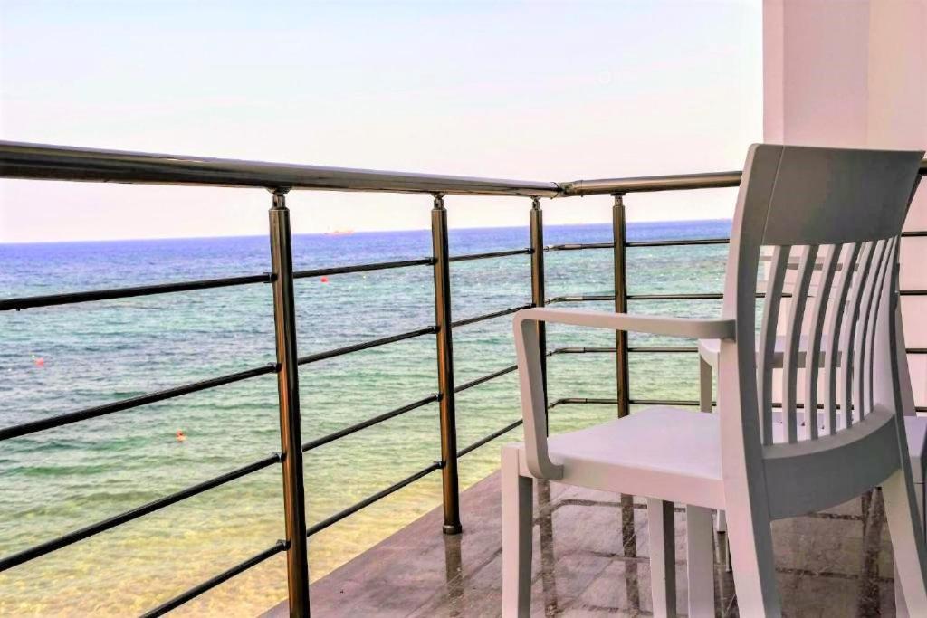 Mimoza Beachfront Hotel & Restaurant Famagusta (Northern Cyprus) Esterno foto