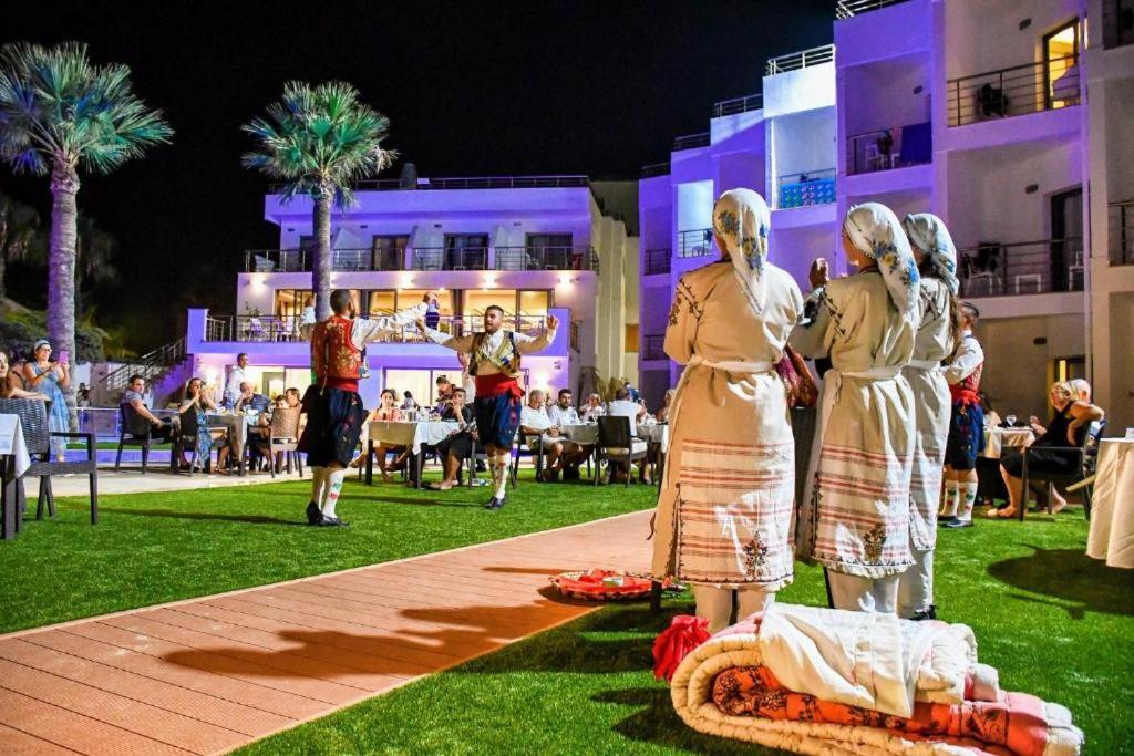 Mimoza Beachfront Hotel & Restaurant Famagusta (Northern Cyprus) Esterno foto